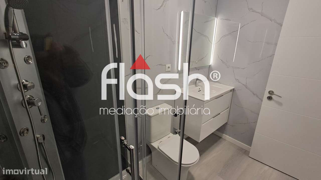 T2 Remodelado com elevador e arrecadação na Figueirinha-Oeiras-24