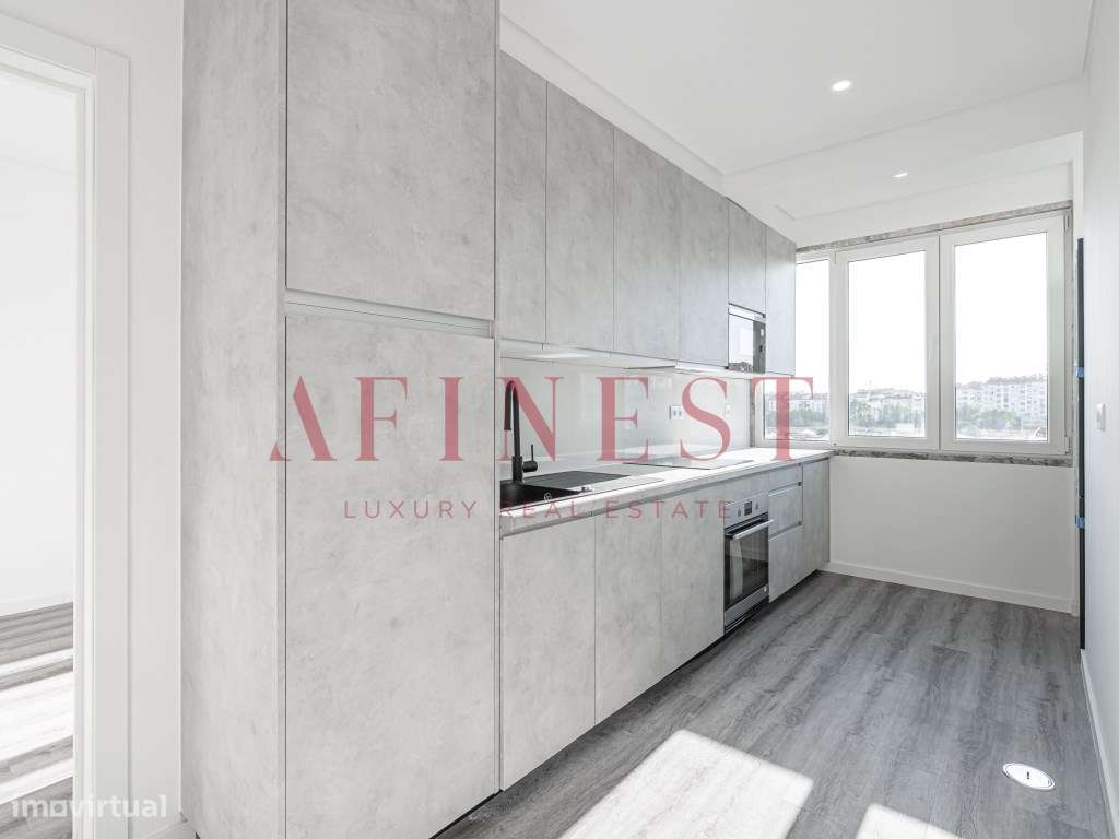 APARTAMENTO T2 TOTALMENTE REMODELADO EM QUELUZ - 5 % YIELD ! - Grande imagem: 4/27