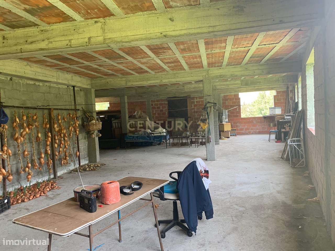 Quintinha na zona do Gerês com casa em estrutura e 6.400m2 terreno - Grande imagem: 3/21