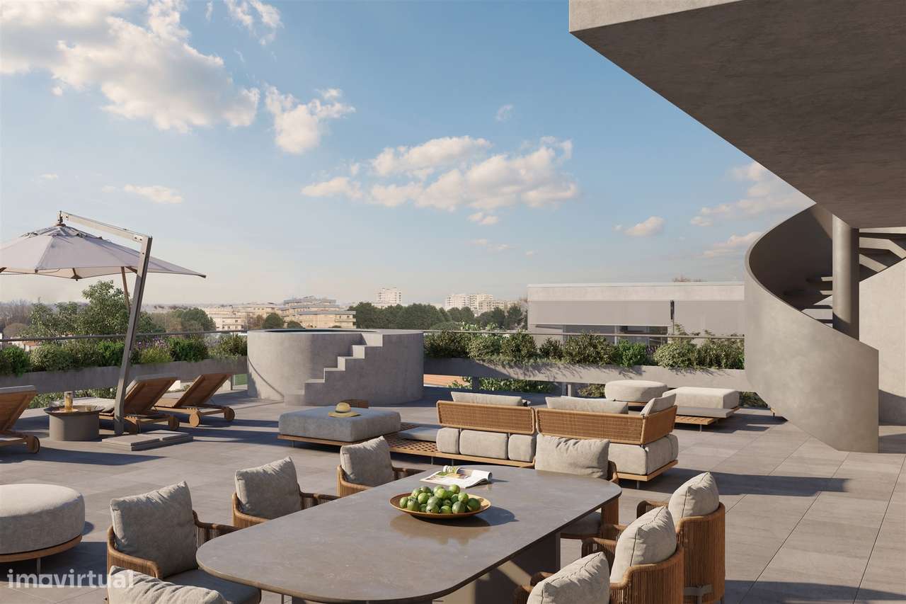 Apartamento T4 Duplex com 528m2 na Av. da Boavista. - Grande imagem: 2/11