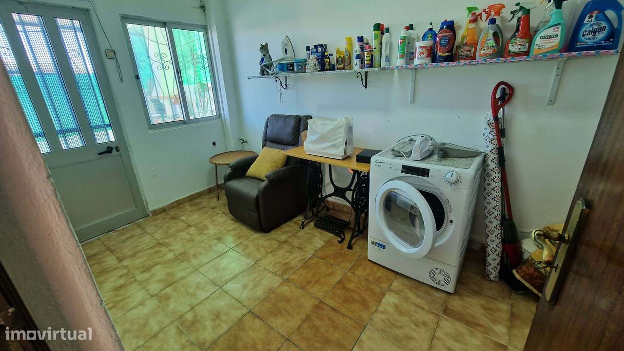 Moradia no Algarve a curta distancia a pé do comercio local em Algoz-12