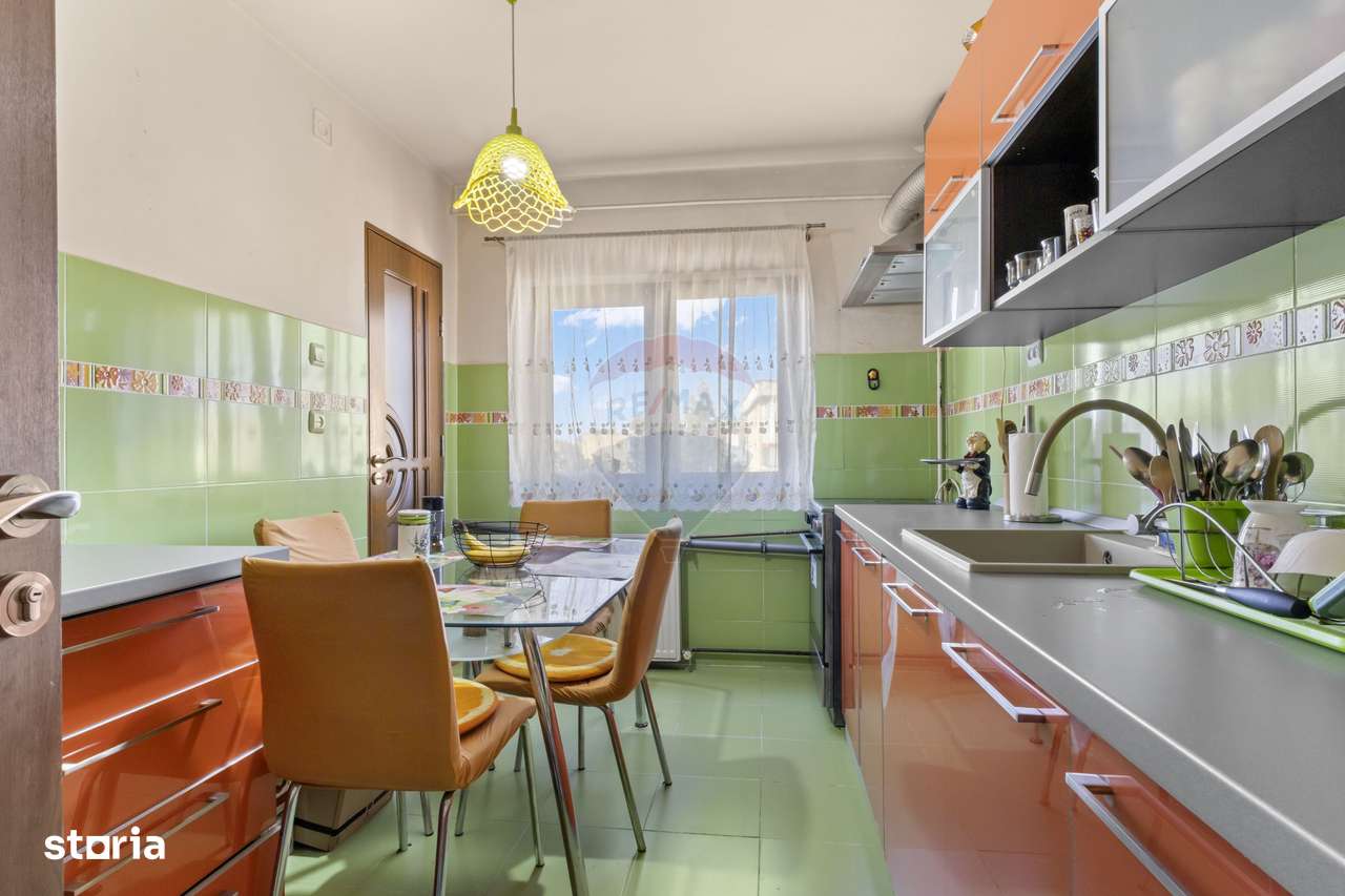 Apartament cu 5 camere decomandat de vanzare in Micalaca,Arad - Imagine principală: 1/16