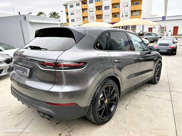 Porsche Cayenne E-Hybrid - 3