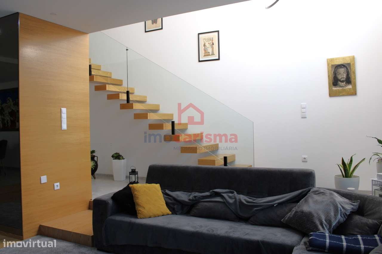 Moradia Geminada de Luxo T3 em Carreira, Barcelos - Grande imagem: 5/47