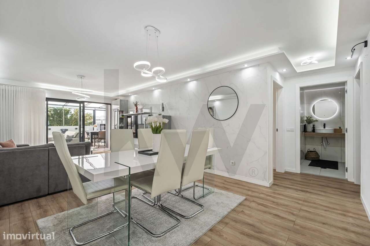 Apartamento T2 Contemporâneo com Quintal Privativo - Garajau - Grande imagem: 2/37