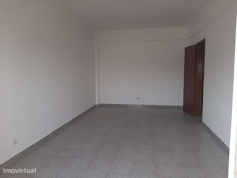 Apartamento em Seixal, Amora - Grande imagem: 4/17