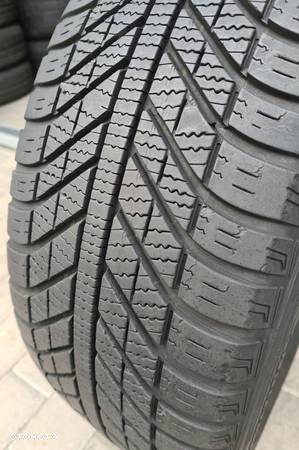 Goodyear Vector 4Seasons 205/55R16 94 V - 3