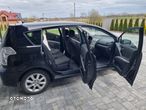 Toyota Corolla Verso 2.2 D-4D Gold - 12