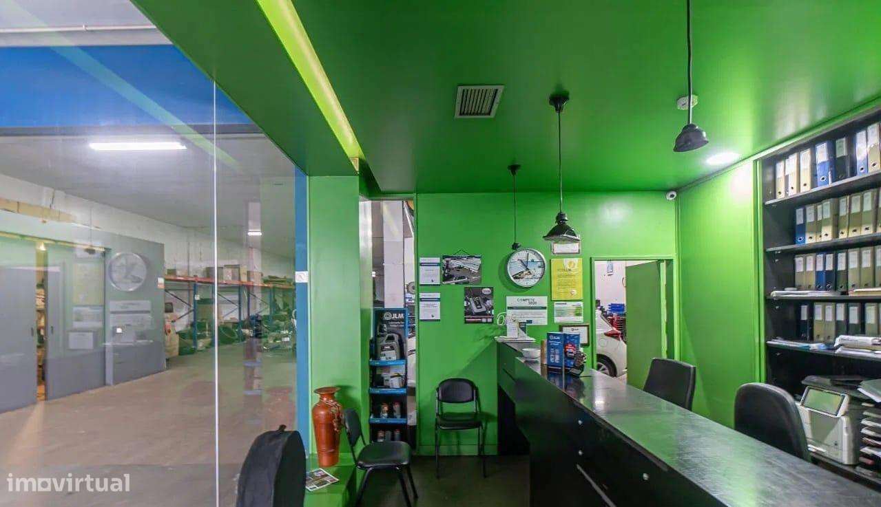 Armazém em Grijó – Versatilidade, Espaço e  Localização... - Grande imagem: 4/18