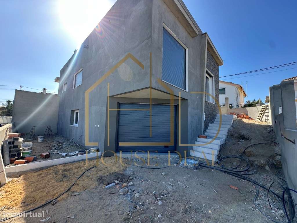 MAGNÍFICA Moradia T3 com Garagem. Pinhal do General. Fernão Ferro - Grande imagem: 2/33