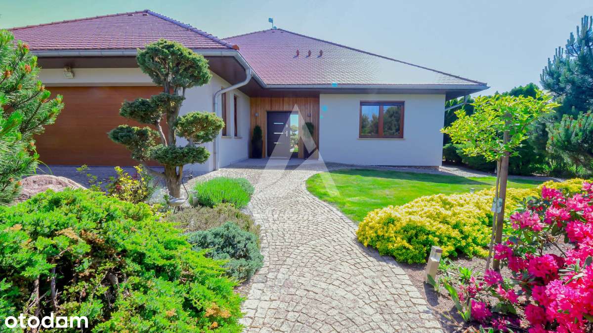 Elegancka willa 330 m² z pięknym ogrodem-1