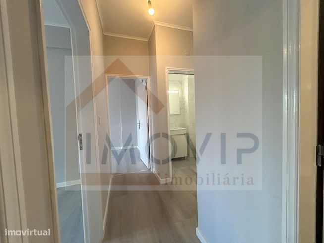 Apartamento T3 TOTALMENTE REMODELADO EM LOURES-6