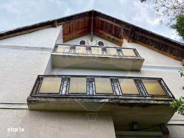 Casă / Vilă cu 7 camere de vânzare - Imagine principală: 4/20