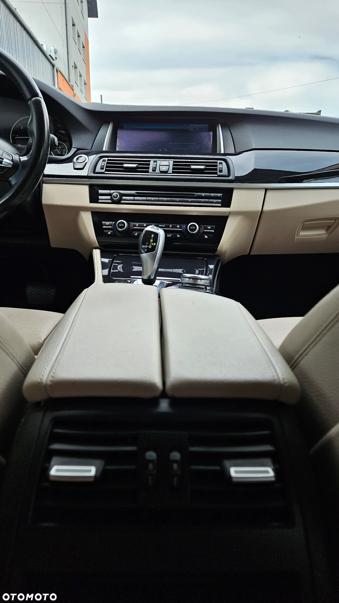 BMW Seria 5 520d Luxury Line - 31