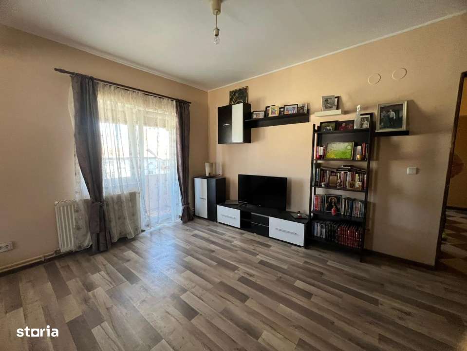 Apartament de vanzare 4 camere | 89 mp | Zona Vasile Aaron - Imagine principală: 2/8