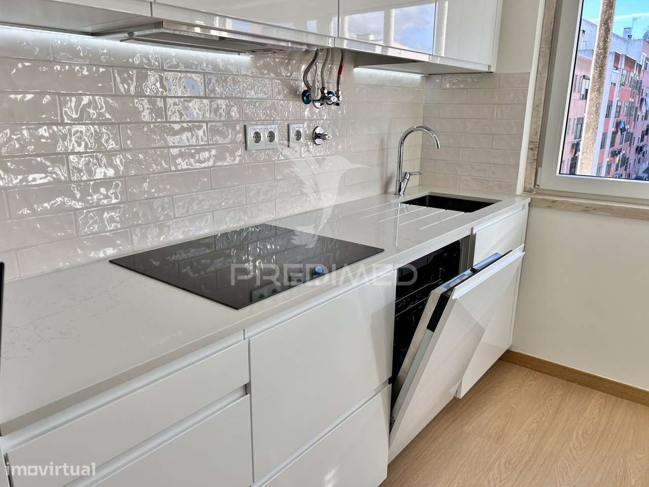 Duplex T4 a estrear com terraço em Queluz de Baixo, Oeiras - Grande imagem: 4/39