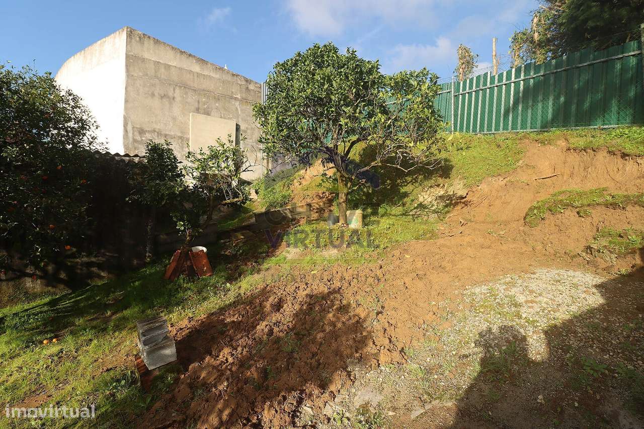 Moradia V2+1 com Terreno e Garagem - Delgada, Bombarral-37
