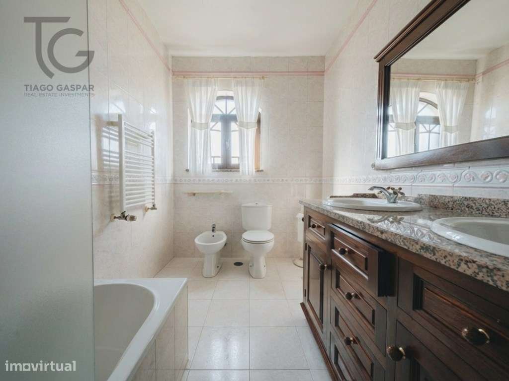 Moradia T3 com Terreno 10.000m² e Vinha em Produção | Arneiro - Tor...-11