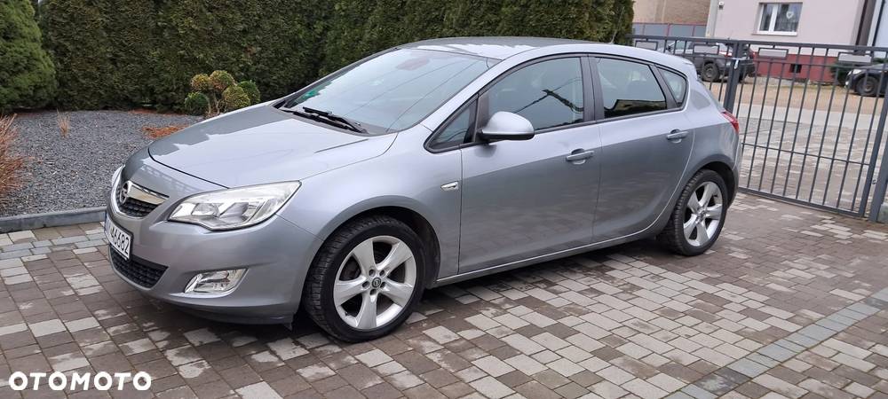 Opel Astra 1.4 ECOFLEX Cosmo - 10