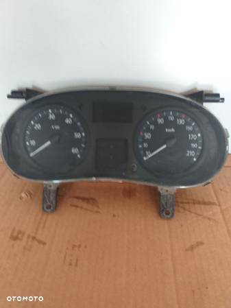 Trafic II Vivaro licznik zegary 2.0 dci 8200283194 - 1