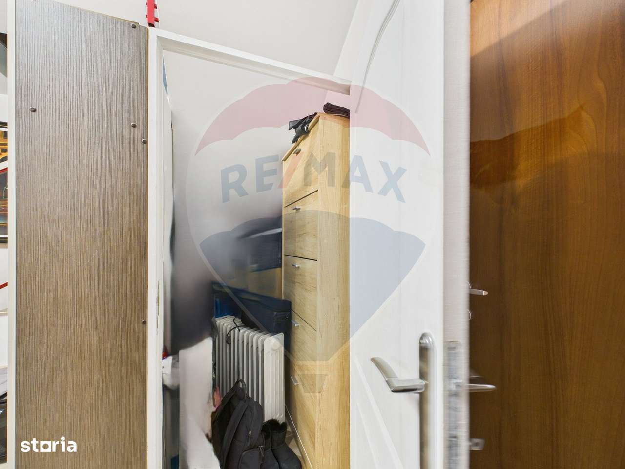 Casă / Vilă cu 5 camere de vânzare în zona Central-17