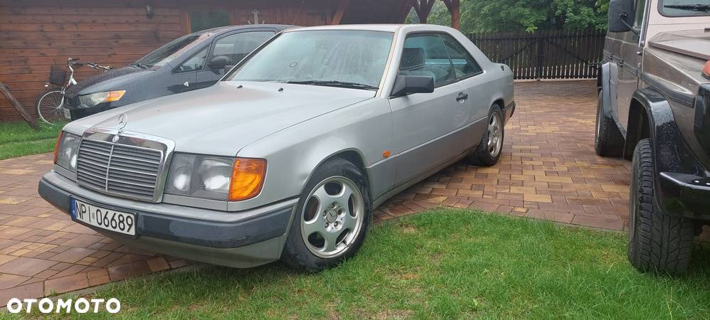 Mercedes-Benz W124 (1984-1993) - 1