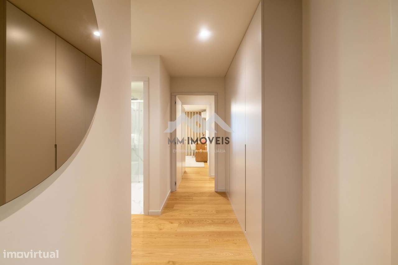 Apartamento T4 2024 | Alameda Jardins da Arrábida | Varanda | Vistas R-42