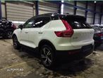 Volvo XC 40 - 3