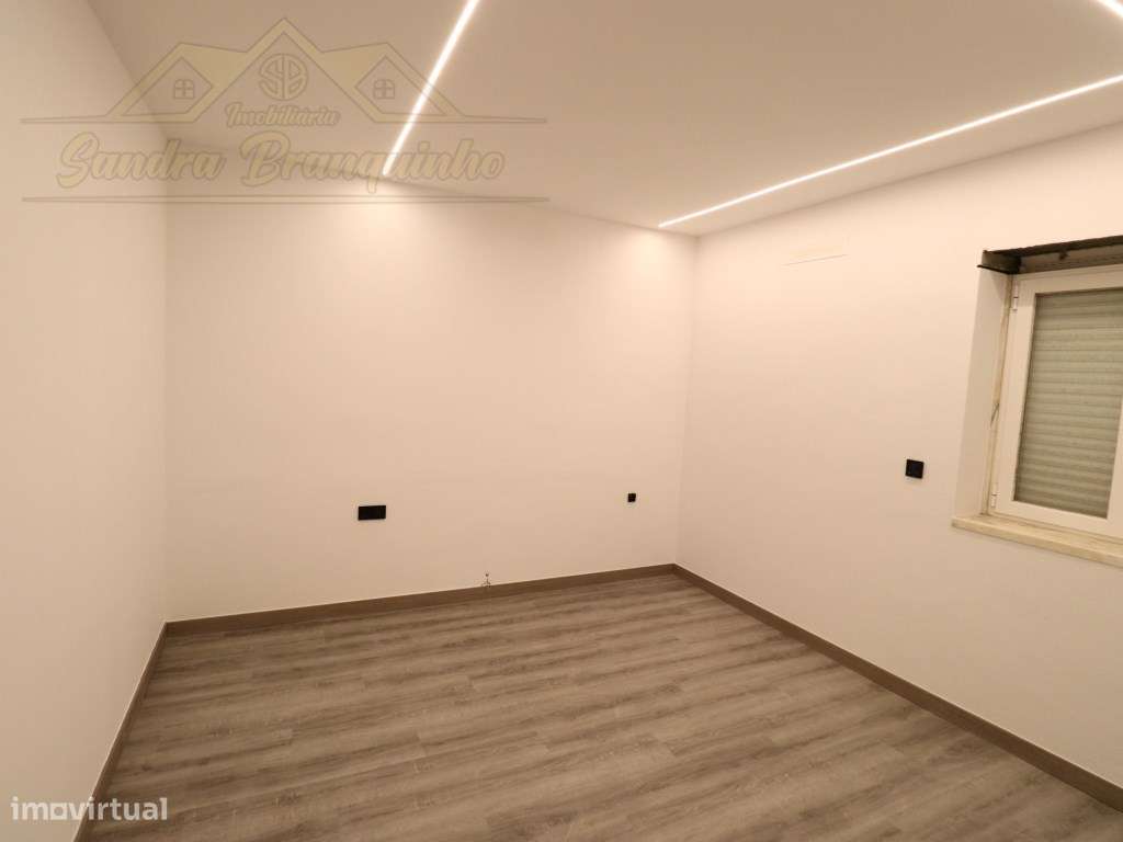 Apartamento T1 COMPLETAMENTE NOVO-11