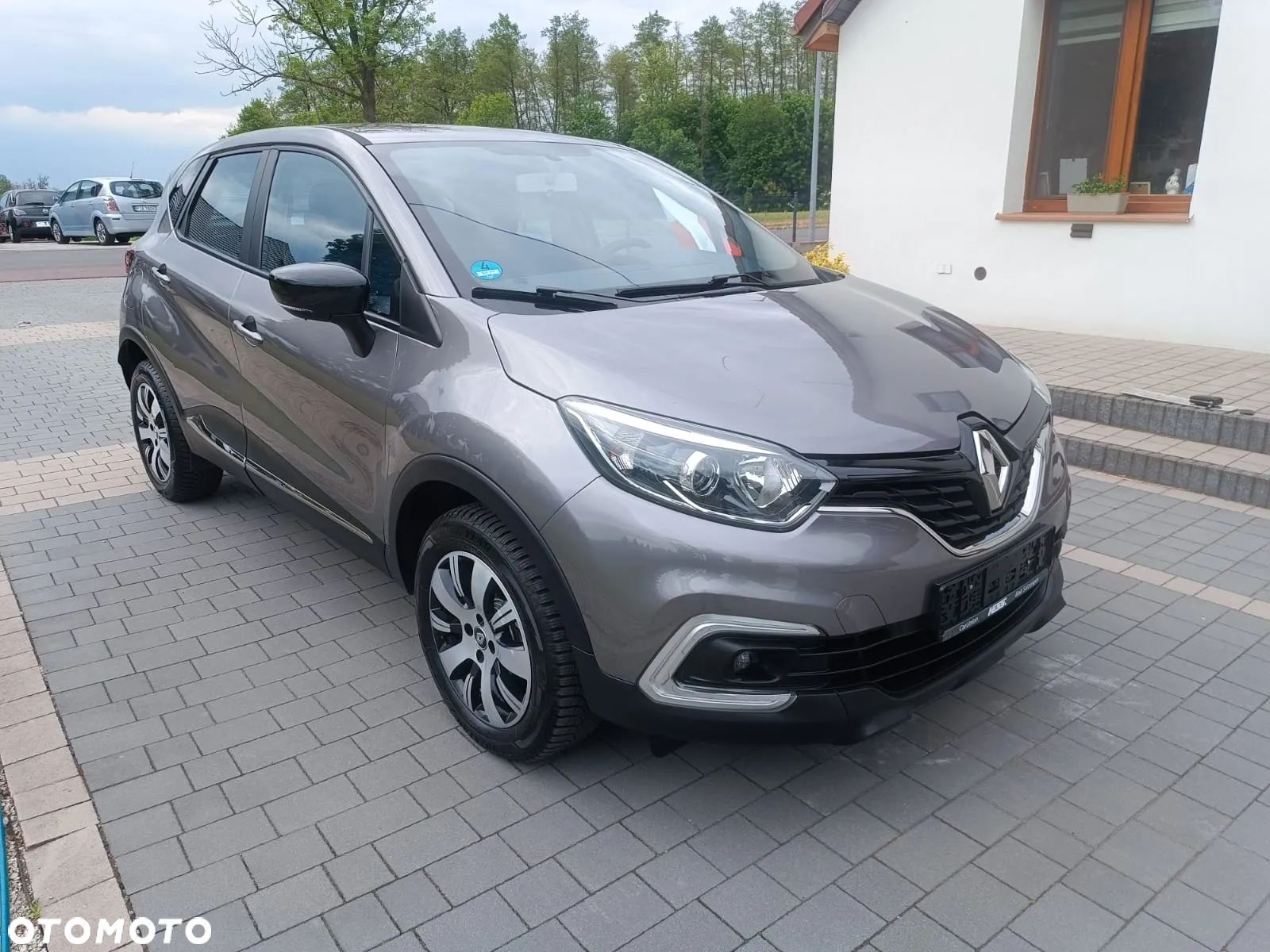 Renault Captur - 1