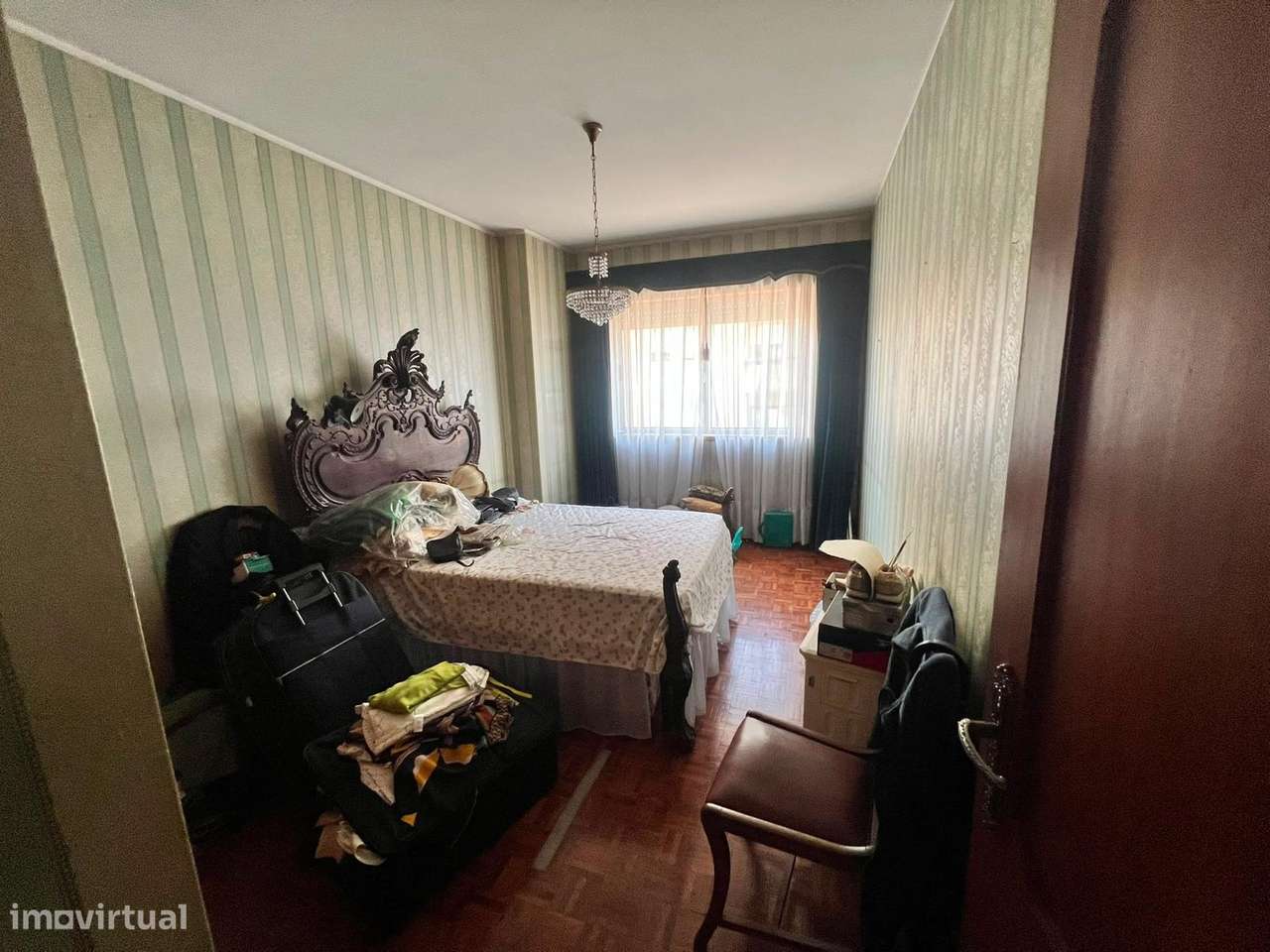 Apartamento T4 no Carvalhido com 3 casas de banho e varanda-15