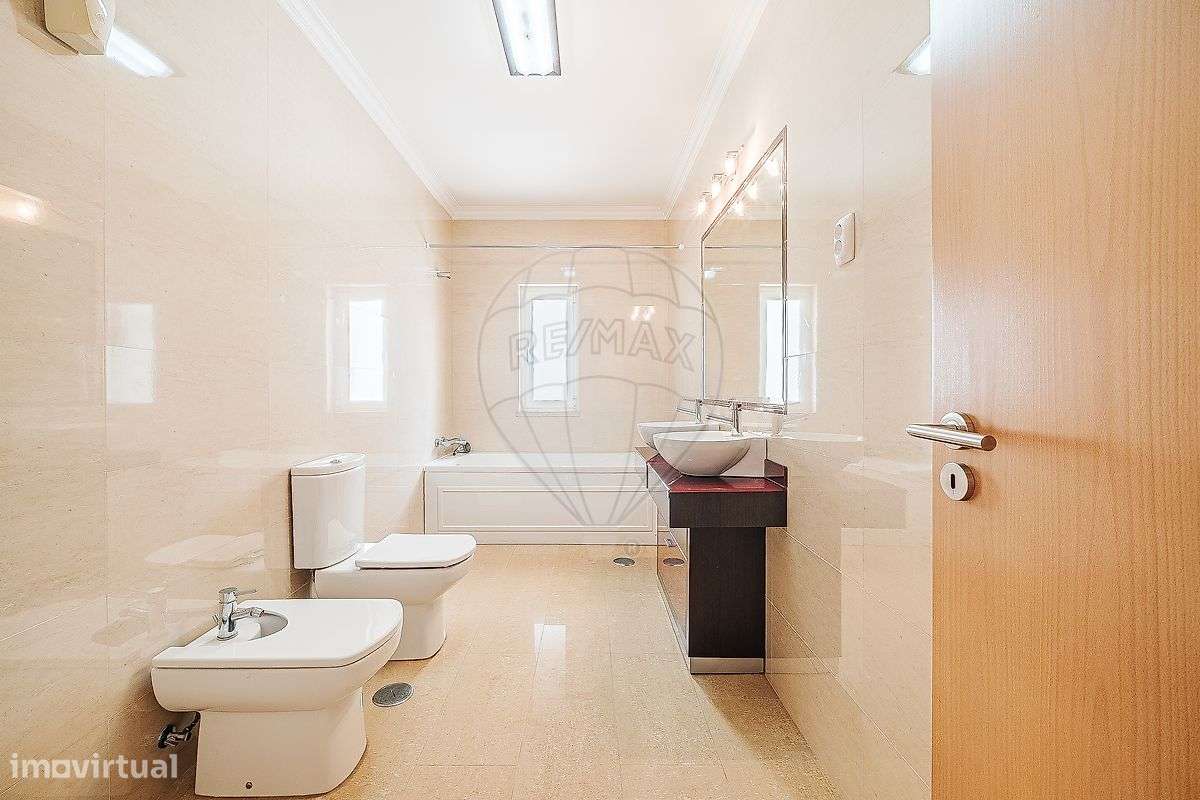 Moradia T4 para venda-27