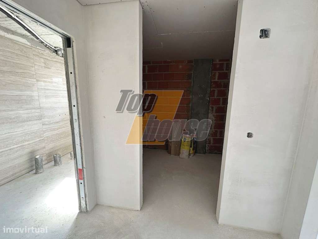 Moradia isolada V4 com piscina -Charneca de Caparica-19