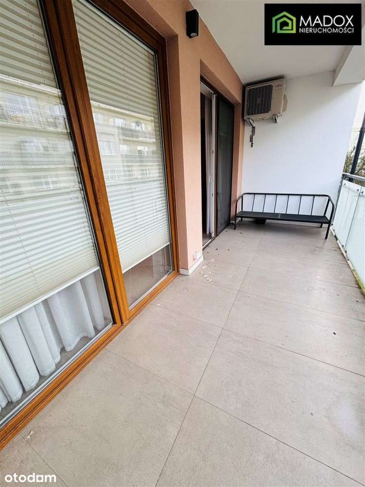 Komfortowe M-3 z dużym tarasem, blok z 2009 roku-10