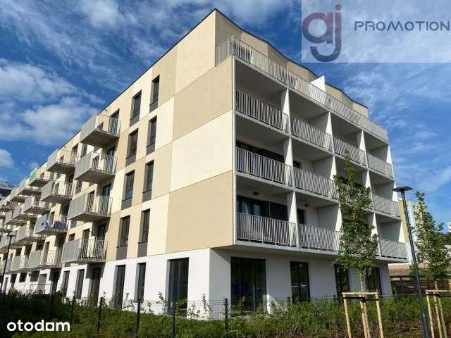 Ładne przestronne 3 pokoje z dużym balkonem Zenit-10