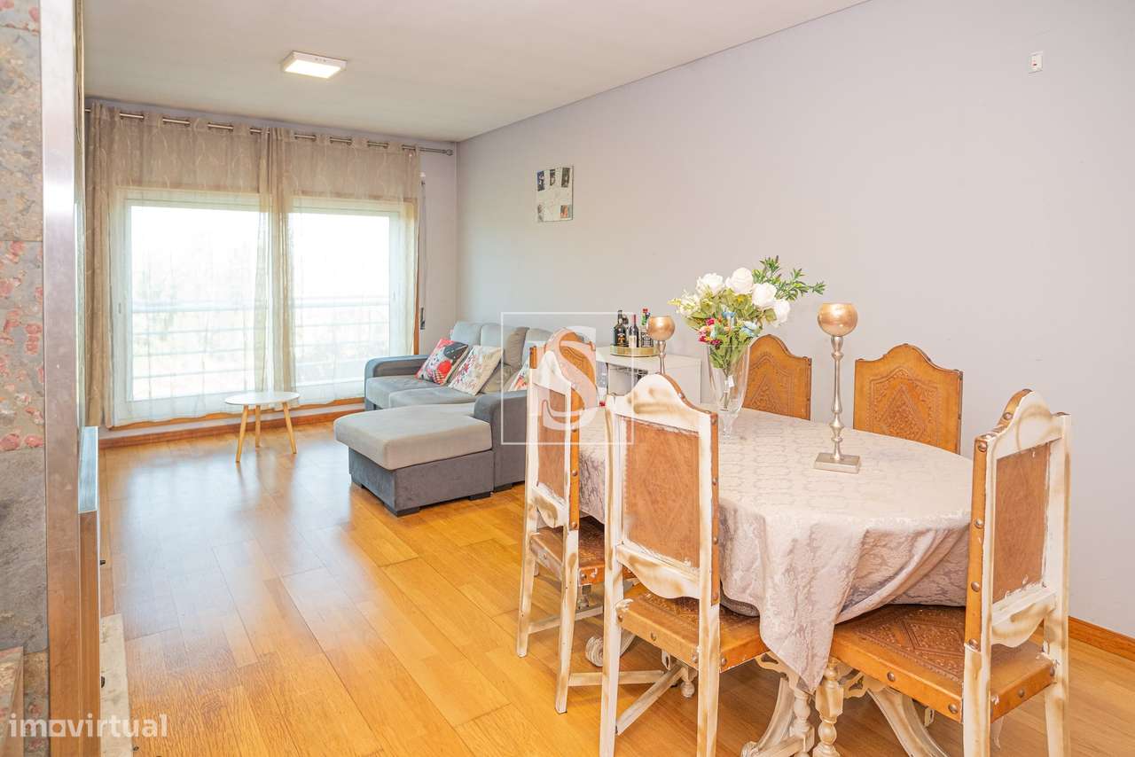 T3 com Suíte | Condomínio Fechado com Piscina | Barcelinhos-8