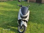 Yamaha NMAX - 4