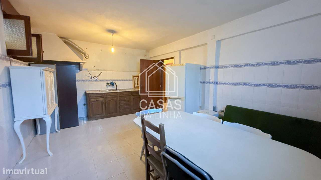 Moradia Independente T5 em Vila Fria - Porto Salvo-44