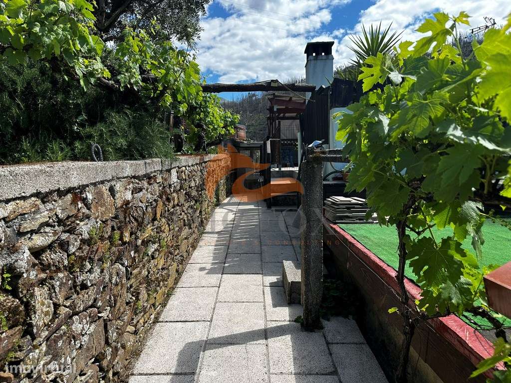 Moradia com jardim e pronta a habitar localizada na Ponte das 3 Ent...-14
