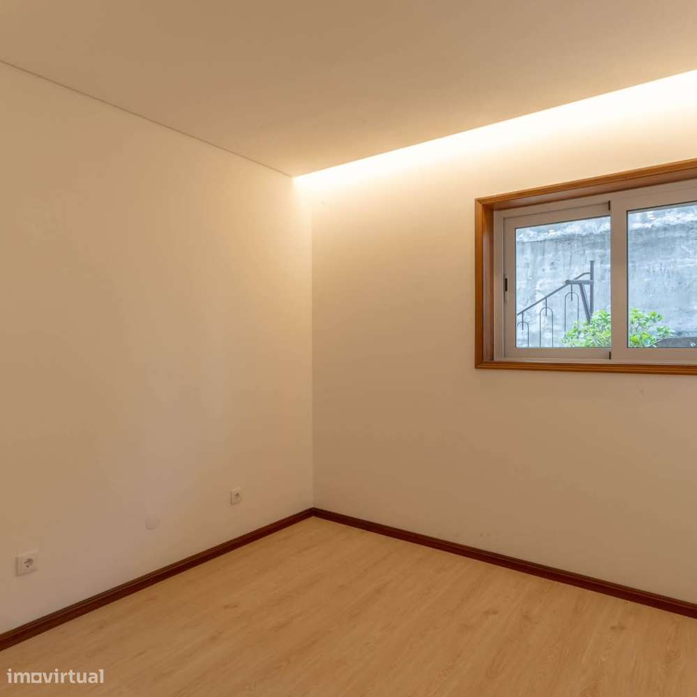 T3 totalmente renovado com terraço e BOX - Monte da VirgemSD/04710AMT-13