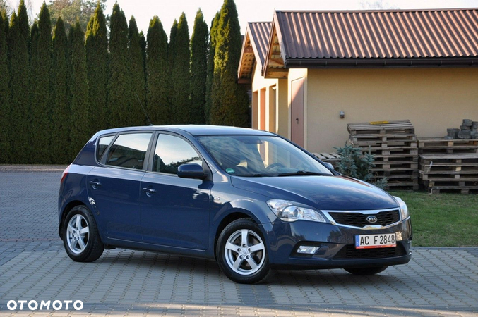 Kia Ceed - 3