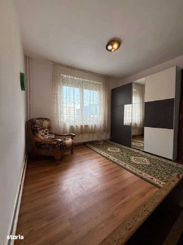 Apartament 2 camere zona Calea Bucuresti(loc de parcare) — fotografia 3