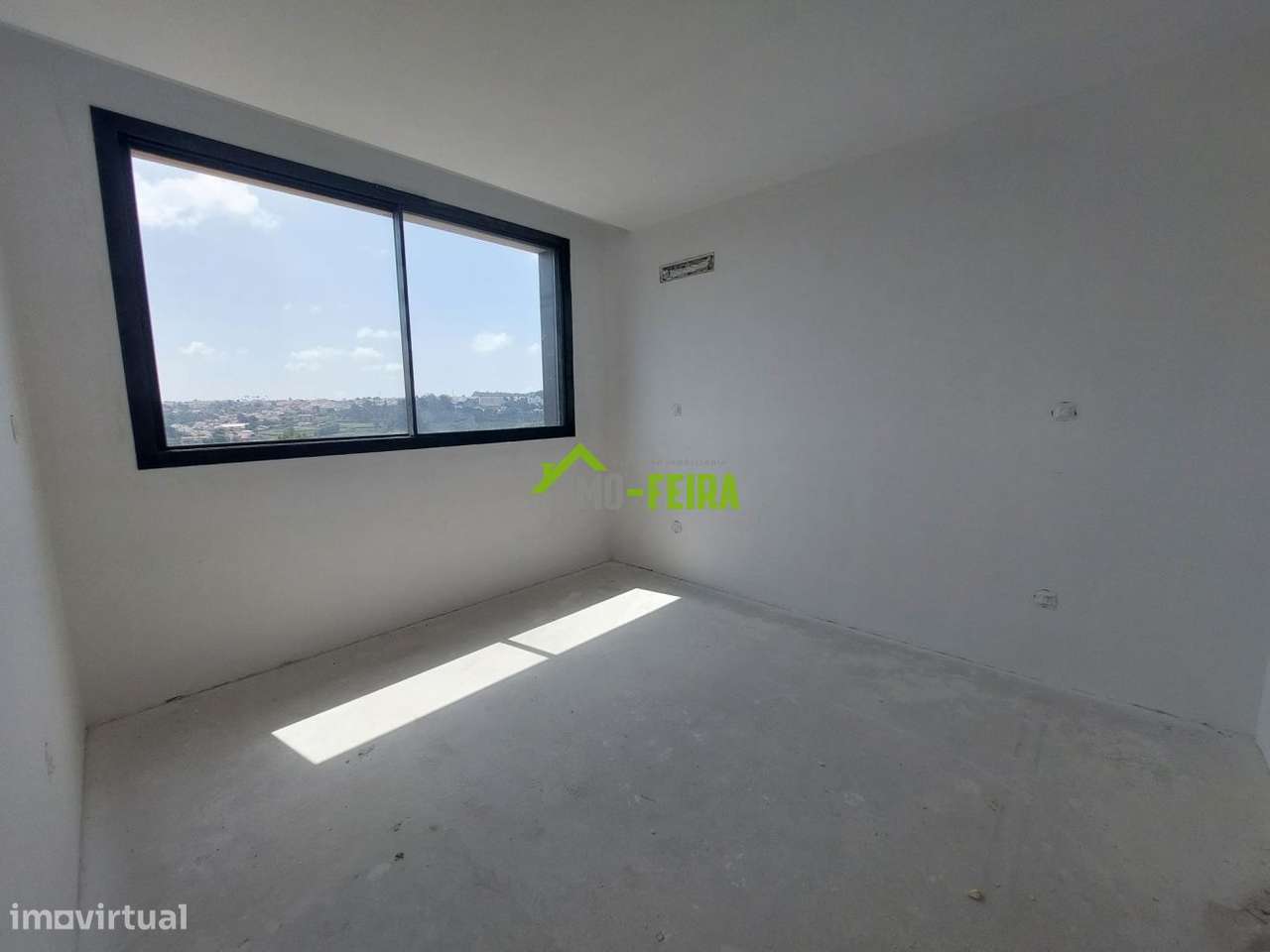 Apartamento T2 Novo, São João da Madeira-12