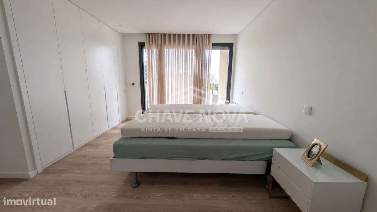 Apartamento T3 c/ Terraço (77.35m2) e Garagem Box em Mafamude-24