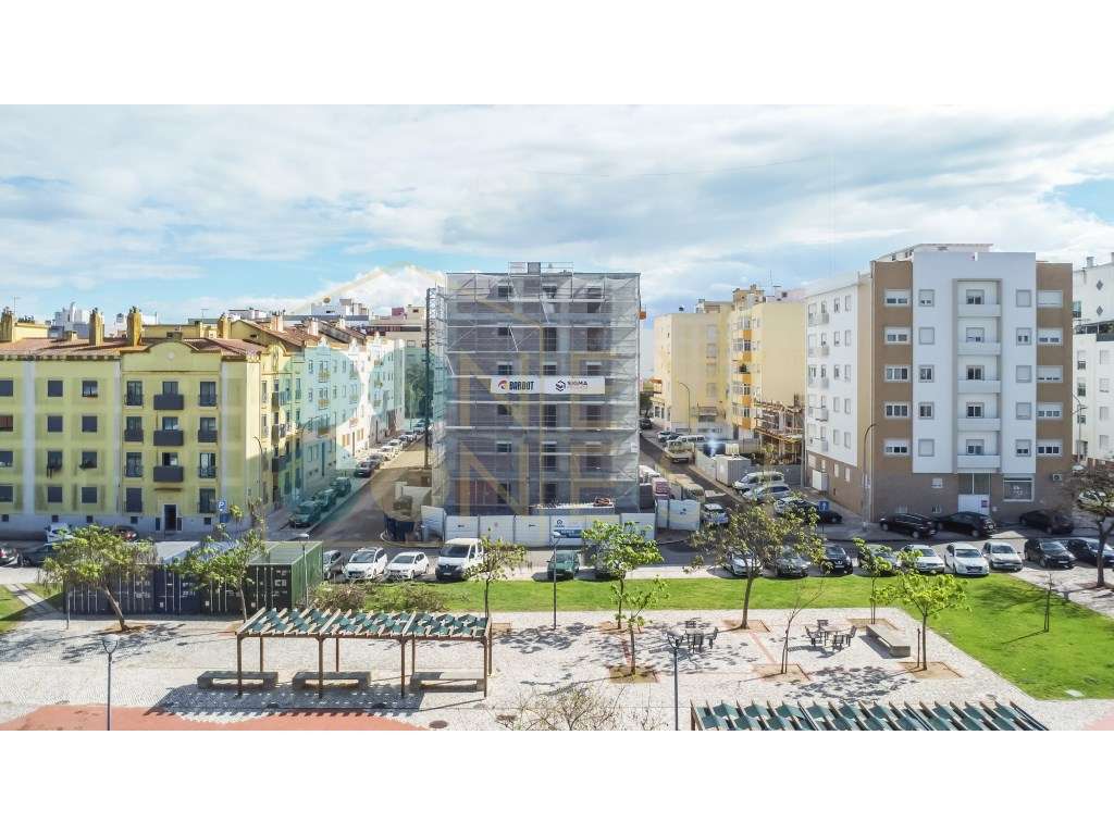 Apartamento T3 com Vista Rio - Arrecadação e Parqueamento - Espaço,...-10