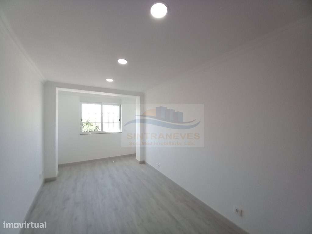 Moradia T3+T3 totalmente remodelada, com terraço, 4 casas de banho,...-37