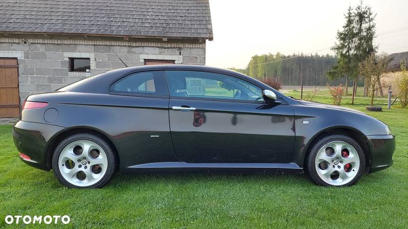 Alfa Romeo GT 1.9JTD 16V Q2 - 22