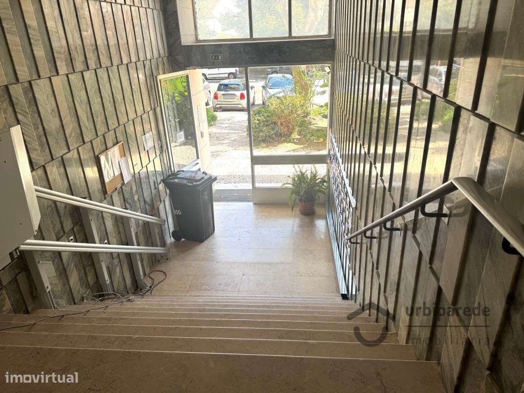 Apartamento T3 no Restelo c/ vista Rio.-28