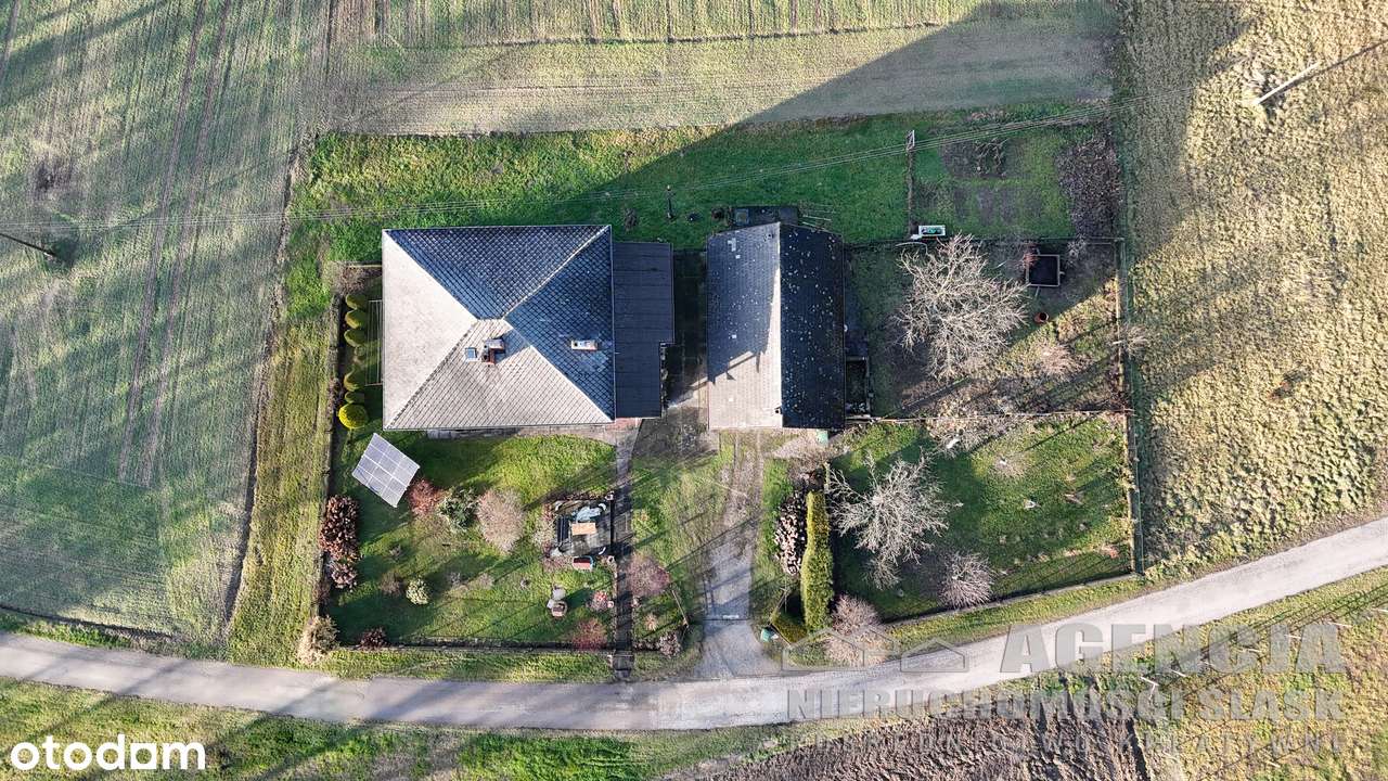 Duża działka, dom 2-rodzinny+duży garaż 2-stanowiskowy, fotowoltaika-17