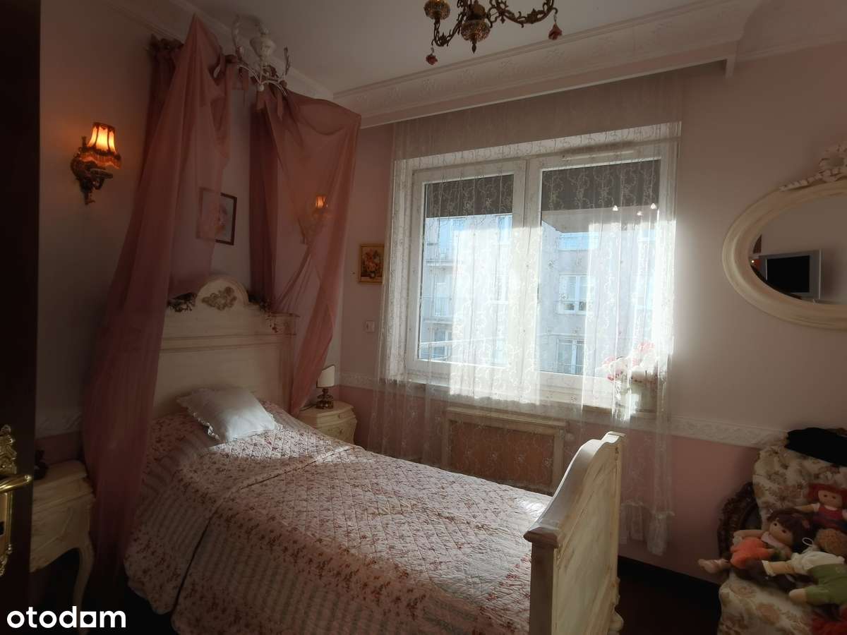 3 pok. 74,3m2, 2/3p, budynek z 2007, winda, wykończone w stylu włoskim-14